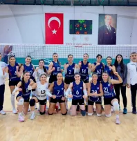 ELAZIĞ BELEDİYESPOR KADIN VOLEYBOL TAKIMI, ZİRVEDEKİ YERİNİ PERÇİNLEDİ