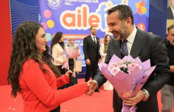 BAŞKAN ŞERİFOĞULLARI, AİLEFEST'TE AİLELERLE BULUŞTU GENÇ ÇİFTİN NİKAHINI KIYDI