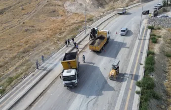 Battalgazi Belediyesi Çamurlu Mahallesi'nde Asfalt Yama Çalışması Yaptı