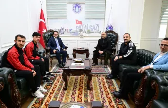 Battalgazi Belediyespor'un Milli Gururları Başkan Taşkın'ı Ziyaret Etti