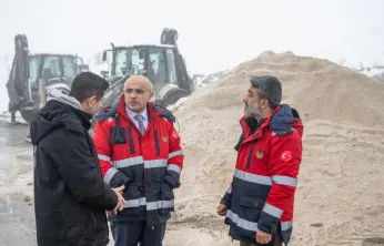 Büyükşehir Belediyesi Ekipleri Karla Mücadelede 7/24 Sahada