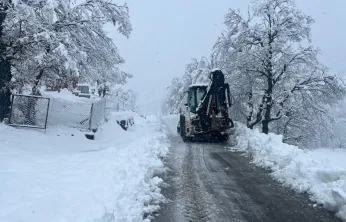Doğanşehir'de Kar Seferberliği: Belediye Ekipleri 7/24 Sahada