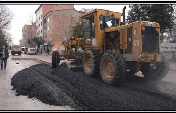 Elazığ Belediyesi, Kar Sonrası Cadde ve Sokaklarda Asfalt Yama Çalışması Başlattı