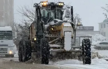 Elazığ Belediyesi Karla Mücadele Ekiplerinden Anında Müdahale