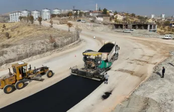 ELAZIĞ BELEDİYESİ'NİN YÜRÜTTÜĞÜ YOL YENİLEME ÇALIŞMALARI DEVAM EDİYOR