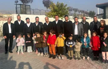 MİNİKLER, ŞOFÖRLERİN GÜNÜNÜ KUTLADI