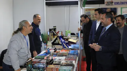 BAŞKAN ŞERİFOĞULLARI, 6. KİTAP FUARI'NI ZİYARET ETTİ
