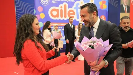 BAŞKAN ŞERİFOĞULLARI, AİLEFEST'TE AİLELERLE BULUŞTU GENÇ ÇİFTİN NİKAHINI KIYDI