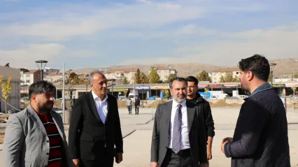 BAŞKAN ŞERİFOĞULLARI SEKSENLER SOKAĞI'NDA İNCELEMELERDE BULUNDU