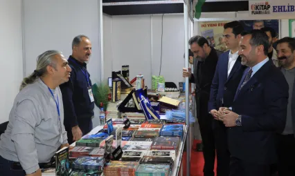 BAŞKAN ŞERİFOĞULLARI, 6. KİTAP FUARI'NI ZİYARET ETTİ