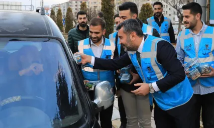 BAŞKAN ŞERİFOĞULLARI'NDAN, İFTARLIK İKRAMI