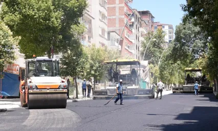 BAŞKAN ŞERİFOĞULLARI, ŞEHİT İLHANLAR CADDESİ'NDE İNCELEMELERDE BULUNDU
