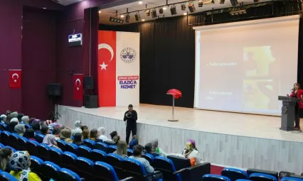 ELAZIĞ BELEDİYESİ PERSONELİNE 'MEME KANSERİ FARKINDALIK' SEMİNERİ