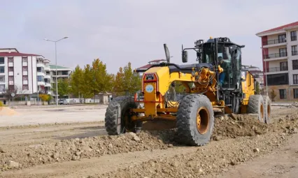 ELAZIĞ BELEDİYESİ, SÜRSÜRÜ MAHALLESİ'NDE YENİ KAVŞAK YAPIM ÇALIŞMASI GERÇEKLEŞTİRİYOR