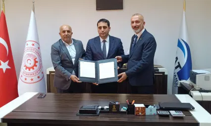 Elazığ Tuhafiyeciler ve Konfeksiyoncular Esnaf Odası'ndan 'E-Ticaret ve Markalaşma' Projesi