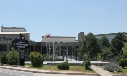 'Kapı No: 8' Nurettin Ardıçoğlu Kültür Merkezinde Sahnelenecek