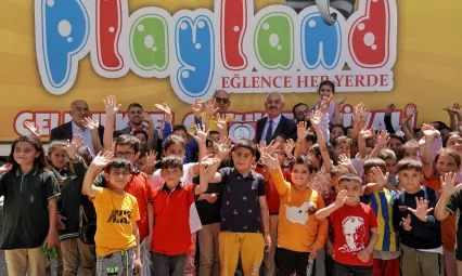 Playland Eğlence Tırı Doğanşehir'de Çocukları Sevindirdi