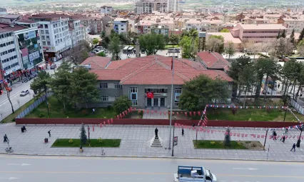 TARİHİ ÖĞRETMENEVİNDE RESTORASYON ÇALIŞMALARI BAŞLADI