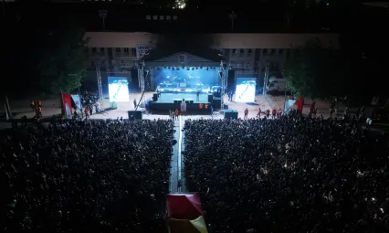 Ünlü Sanatçı Emre Altuğ, Elazığ'da Hayranları İle Buluştu