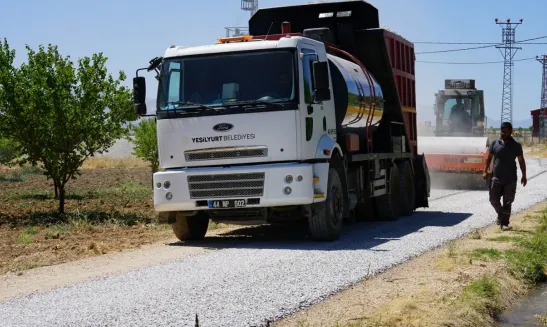 Yeşilyurt Belediyesi, Kırsalda Ulaşımı Kolaylaştırıyor
