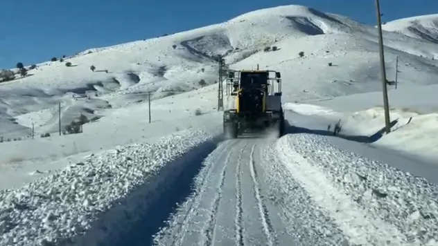 107 Mahallede 2 Bin 475 Kilometre Yol Ulaşıma Açıldı