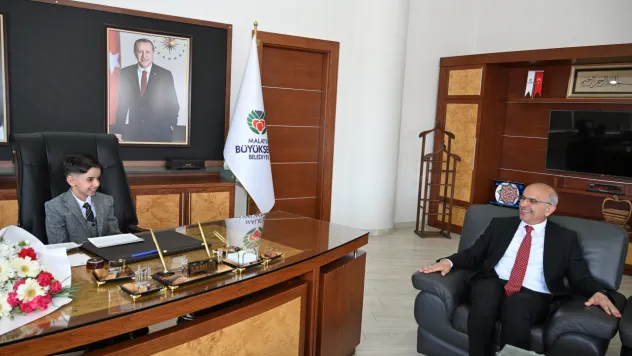 Başkan Er, 'Bu Koltuklara Hizmet Bilinciyle Oturulması Gerekir'