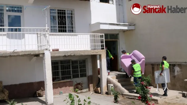 Elazığ Belediyesi'nden Evi Yanan Aileye Yardım