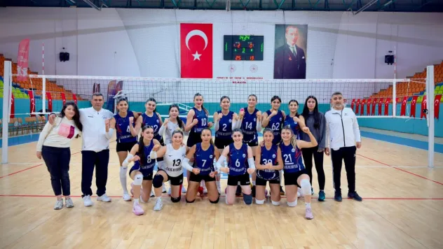 ELAZIĞ BELEDİYESPOR KADIN VOLEYBOL TAKIMI, ZİRVEDEKİ YERİNİ PERÇİNLEDİ