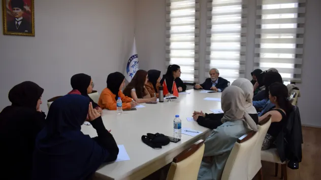 Tecrübeli Kalem Asım Demirkök Gençlerle Bir Araya Geldi