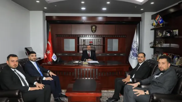 Ülkü Ocakları'ndan Başkan Şerifoğulları'na Ziyaret