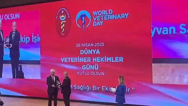 Vali Hatipoğlu'na Ödül