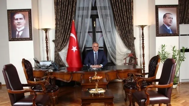 Vali Murat Zorluoğlu'nun '29 Ekim Cumhuriyet Bayramı' Mesajı