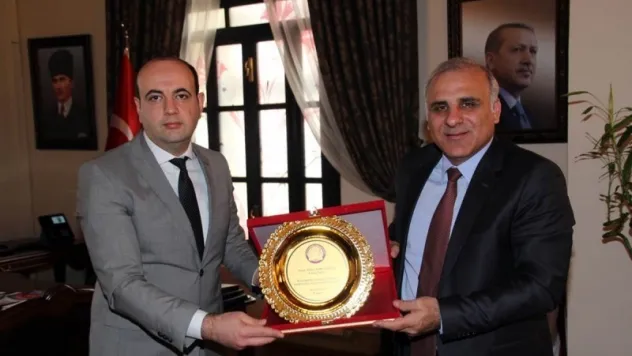 Vali Zorluoğlu İşitme Engellilerin Sorunlarını Dinledi