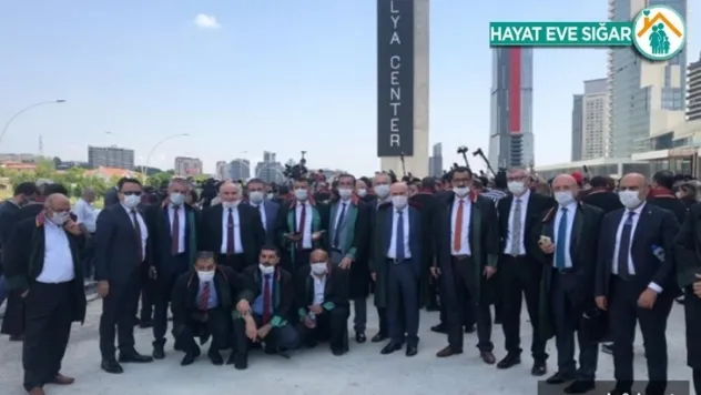 Yentür: 'Avukat Haklarını Korumak İçin Buradayız'