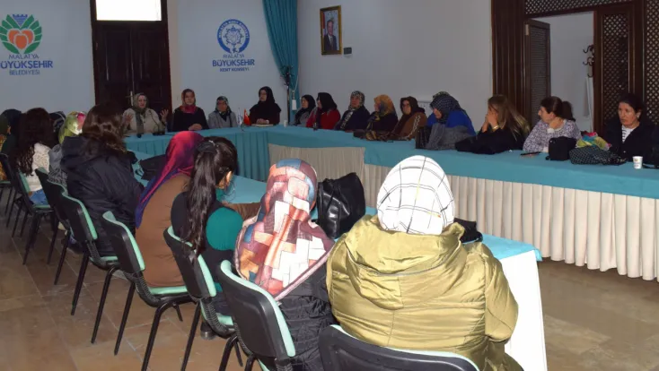 ‘İslam’da Kadının Yeri’ Konulu Konferans Gerçekleştirildi