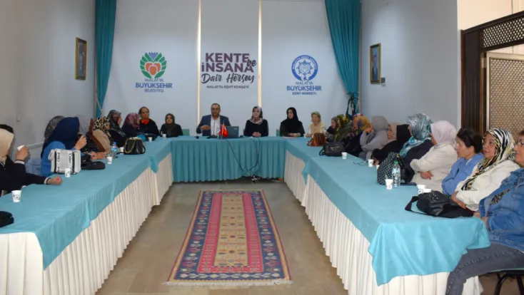 Kadın Meclisi Üyelerine ‘Köklü Bilgelikten Günümüze GETAT’ Konferansı