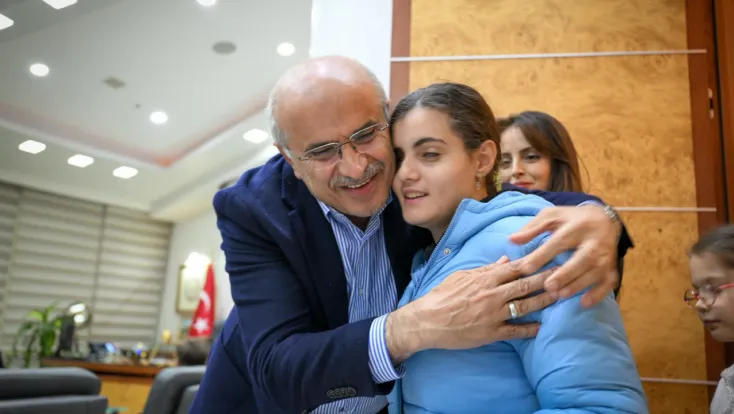 Minik Yüreklerden Başkan Er’e Anlamlı Ziyaret