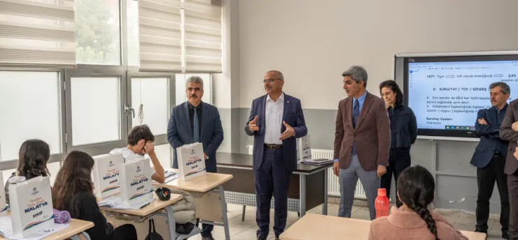 Öğrencilere Ücretsiz Kurs, Kitap ve Ditijal Dershane İmkânı Sağlanıyor