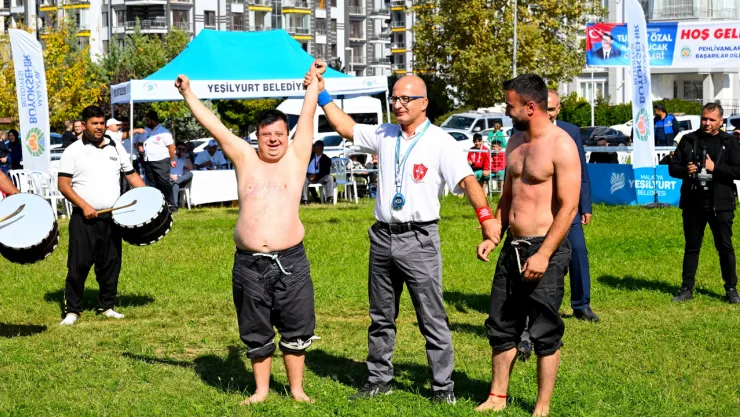 20. Uluslararası Turgut Özal Karakucak Güreşleri Görkemli Bir Açılış Töreniyle Başladı