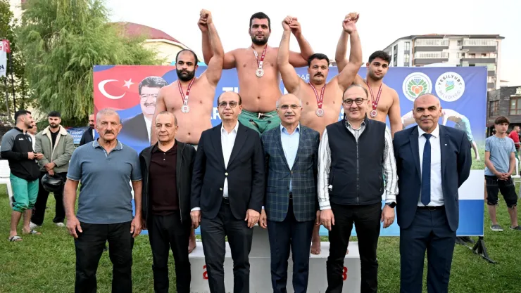 20. Uluslararası Turgut Özal Karakucak Güreşleri Büyük Çekişmelere Sahne Oldu