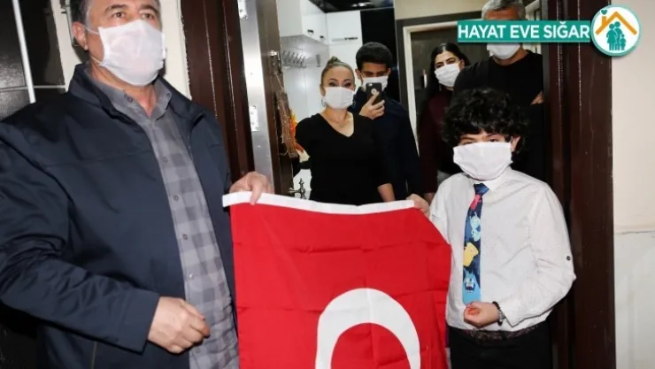'23 Nisan' Temalı Yarışmada Dereceye Giren Öğrencilere Ödülleri Verildi