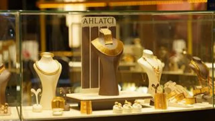 Ahlatcı Kuyumculuk'un 'Geleceğe Miras' Temalı 2025 Yılı Kreasyonu Diyarbakır'da Görücüye Çıktı