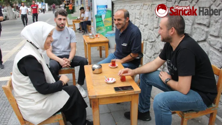 AK Partili Çalık, Fuzuli Caddesinde esnafları ziyaret etti