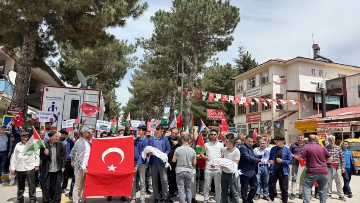 Arapgir'de Gazze Şehitleri İçin Gıyabi Cenaze Namazı Ve Yürüyüş Düzenlendi