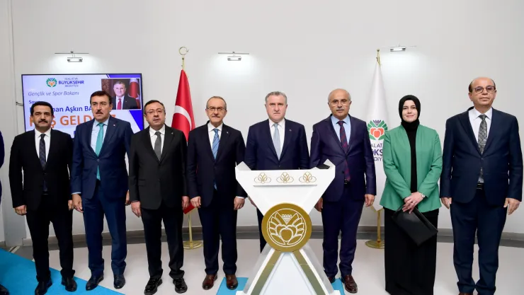 Bakan Bak'tan Büyükşehir Belediyesi'ne Ziyaret
