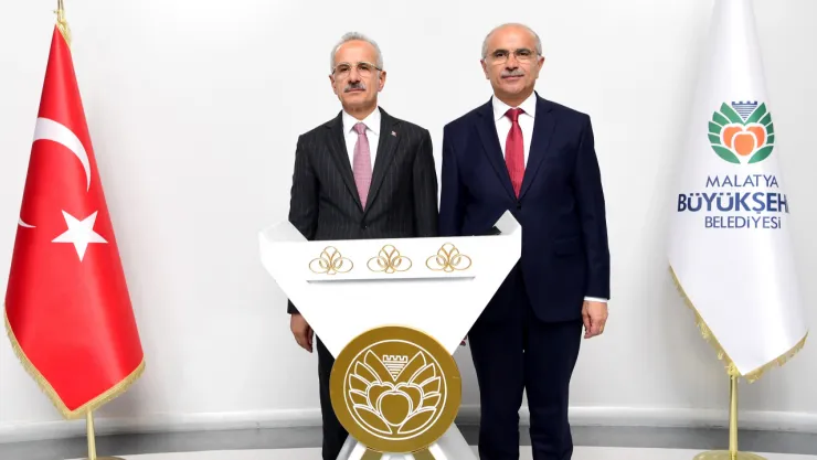 Bakan Uraloğlu Başkan Sami Er'i Ziyaret Etti