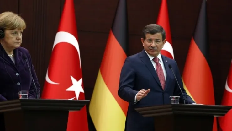 Başbakan Davutoğlu ve Almanya Başbakanı Merkel ortak basın toplantısı yaptı