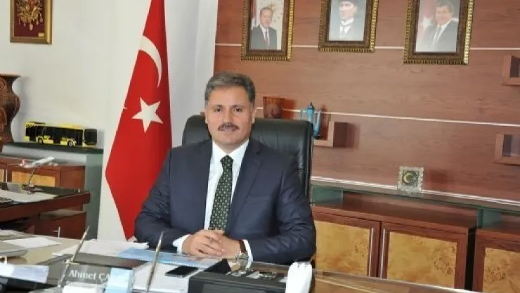 BAŞKAN ÇAKIR, 'KADINLARIMIZ AYDINLIK GELECEĞİMİZE KATKI SAĞLIYOR'