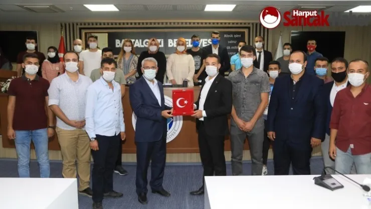 Başkan Güder, Ak Parti Battalgazi Gençlik Kollarını Ağırladı