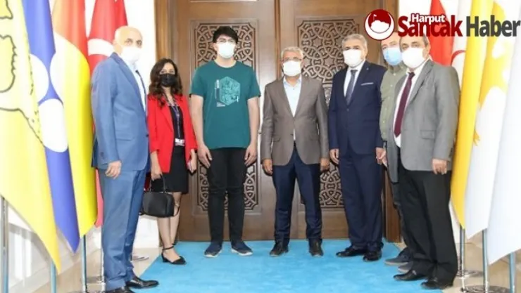 Başkan Güder, Dünya Birincisi Balaban'ı Ağırladı